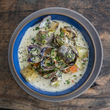 Load image into Gallery viewer, Manila Clams